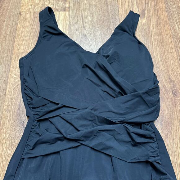 Lands End Womens Solid Black One Piece Swim Suit Slimming Wrap Size 8P Petite - Picture 3 of 8